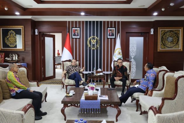 93a1cd35 03ea 44a6 9774 c37c2780f108