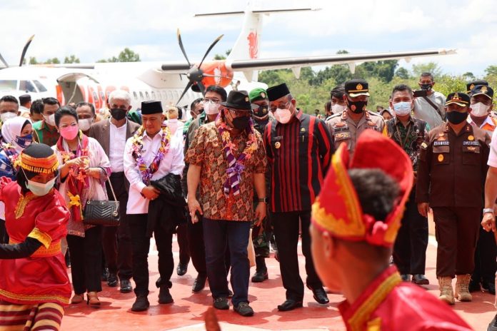 Tiba di Muna Barat, LaNyalla Singgung RUU Daerah Kepulauan Hingga Calon Perseorangan