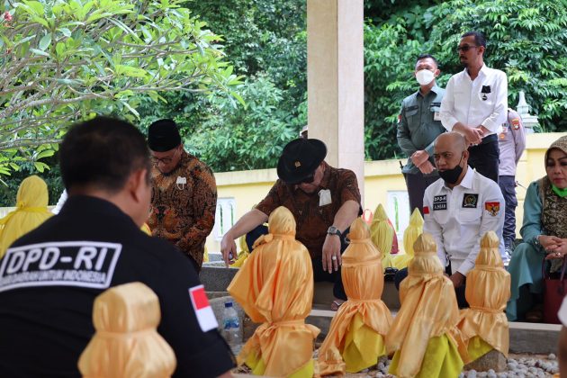 lanyalla ziarah ke pendiri kota batam3