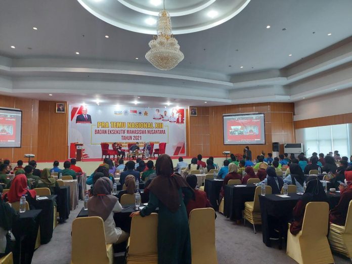 Kepada BEM Nusantara, LaNyalla Sebut Mendesak UU Khusus untuk Perkuat DPD RI