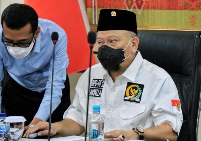 Ketua DPD RI, AA LaNyalla Mahmud Mattalitti bersama Sefdin Syaifudin saat mengelar Rapat Kerja bersama stakeholder Pelabuhan di Surabaya beberapa waktu lalu.