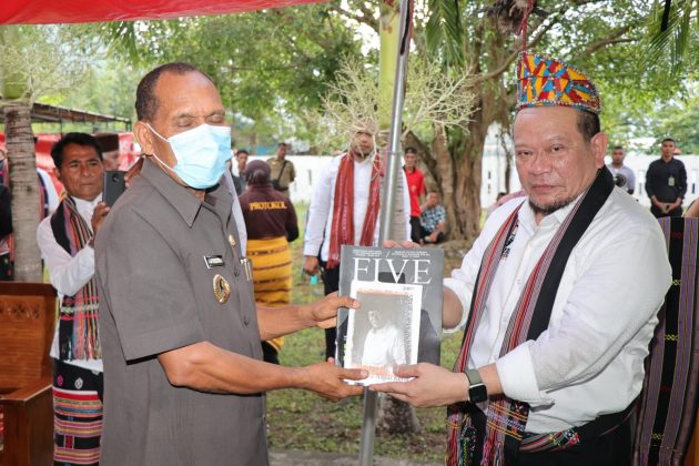 Ketua DPD RI, AA LaNyalla Mahmud Mattalitti, Mengunjungi Kerajaan Kui di Kompleks Istana II Kerajaan Kui