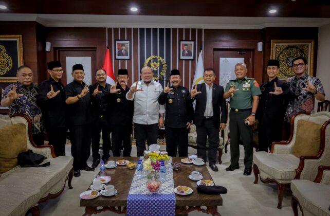 Ketua DPD RI AA LaNyalla Mahmud Mattalitti Menerima Pengurus Persaudaraan Setia Hati Terate (PSHT)