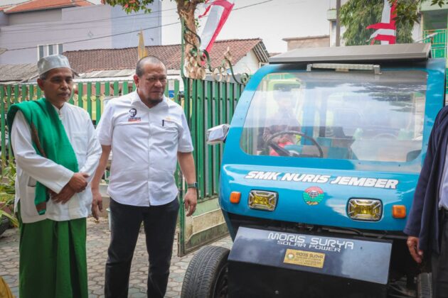 Ketua DPD RI Apresiasi Golf Car Ramah Lingkungan Ciptaan Santri Ponpes Nurul Islam Jember