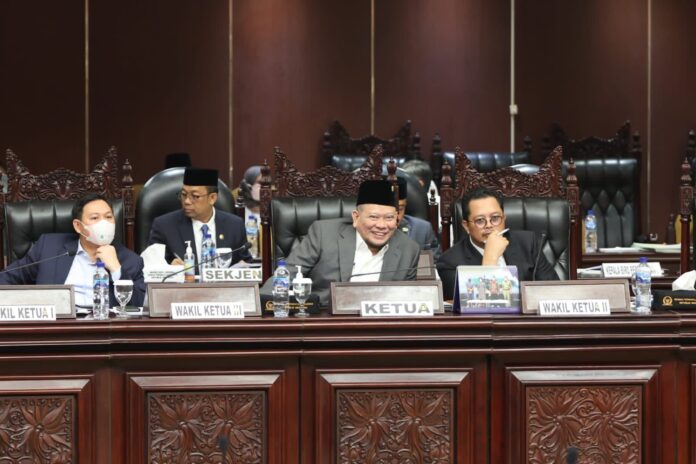 Sidang Paripurna ke-13 DPD RI, Mayoritas Anggota DPD Minta Fadel Muhammad Ditarik dari Wakil Ketua MPR