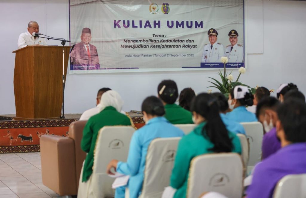 Ketua DPD RI, AA LaNyalla Mahmud Mattalitti Saat Menyampaikan Kuliah Umum di Hadapan Ratusan Mahasiswa di Tana Toraja