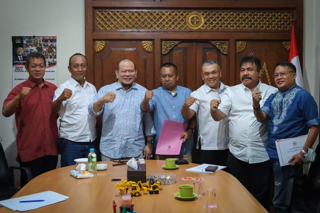 Ketua DPD RI, AA LaNyalla Mahmud Mattalitti Menerima Aspirasi Persatuan Wartawan Indonesia (PWI) Jawa Timur