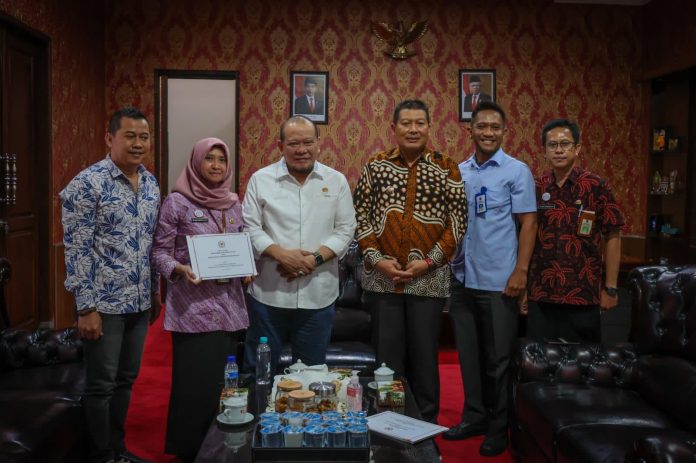 Ketua DPD RI, AA LaNyalla Mahmud Mattalitti di sela-sela Reses, Bertemu Dengan Wakil Bupati Malang