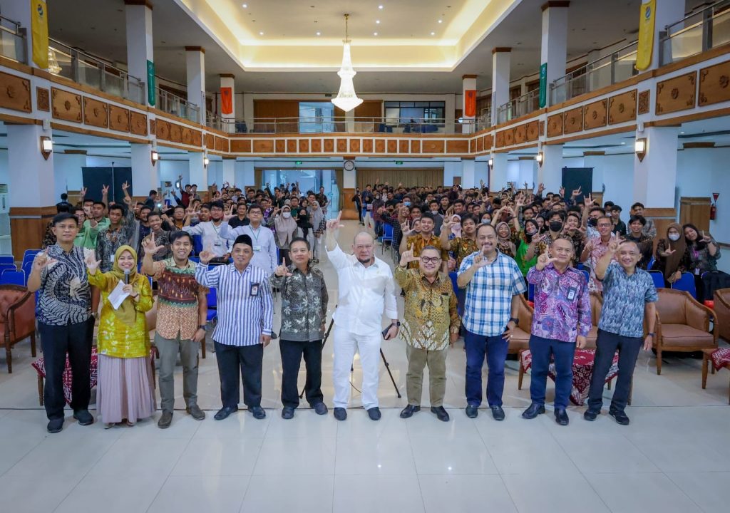 Ketua DPD RI, AA LaNyalla Mahmud Mattalitti memberikan kuliah umum Wawasan Kebangsaan di Politeknik Perkapalan Negeri Surabaya
