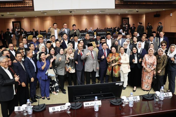 Ketua DPD RI AA LaNyalla Mahmud Mattalitti, Pimpin Sidang Paripurna Luar Biasa Ke-5 DPD RI